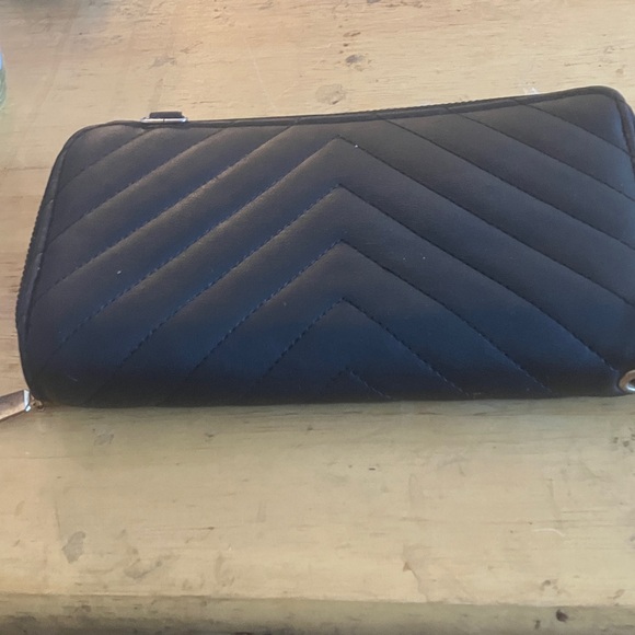 Black Quilted Wallet - Picture 1 of 5
